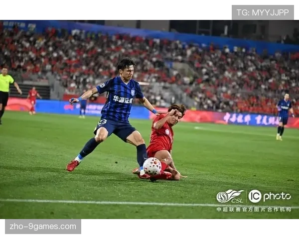 重庆铜梁龙胜武汉三镇，杜月徵直红离场考验球队应变